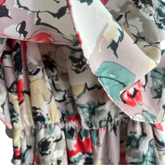 🌺TYCHE “Stand Out Romper” Size Medium -- Absolutely GORGEOUS!!!!🌺 - Picture 7 of 7